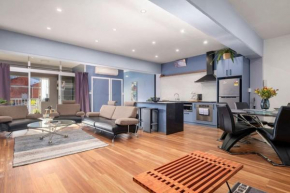 Heritage Building Sleek City Pad - close to action